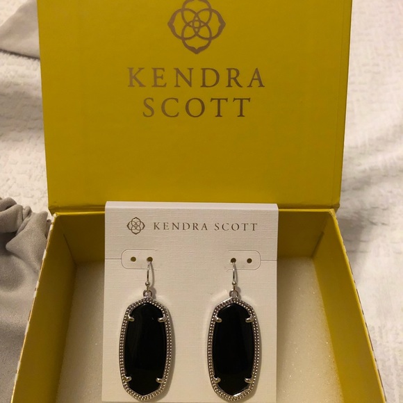 Kendra Scott Jewelry - NWOT Kendra Scott Elle Drop Earrings In Black